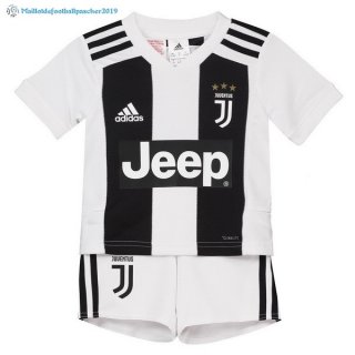 Maillot Juventus Domicile Enfant 2018 2019 Blanc Noir Maillot Juventus Domicile Enfant 2018 2019 Blanc Noir